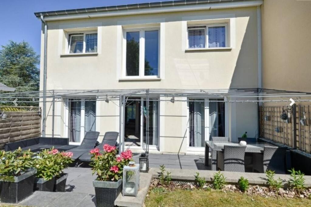 Maison 120 M² A Vigy Exterior photo